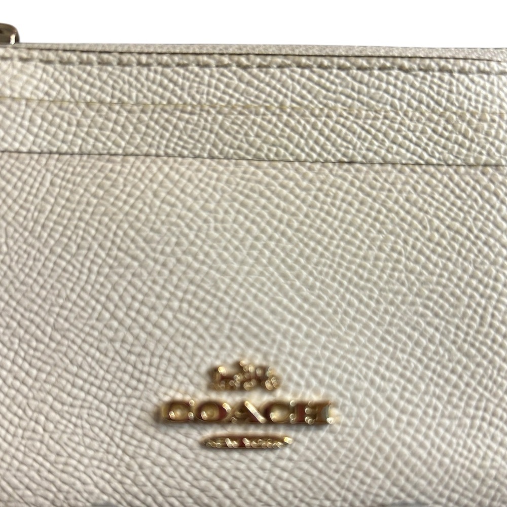 Coach Cream Textured Card Holder/ Leopard Tassel - Picture 4 of 7